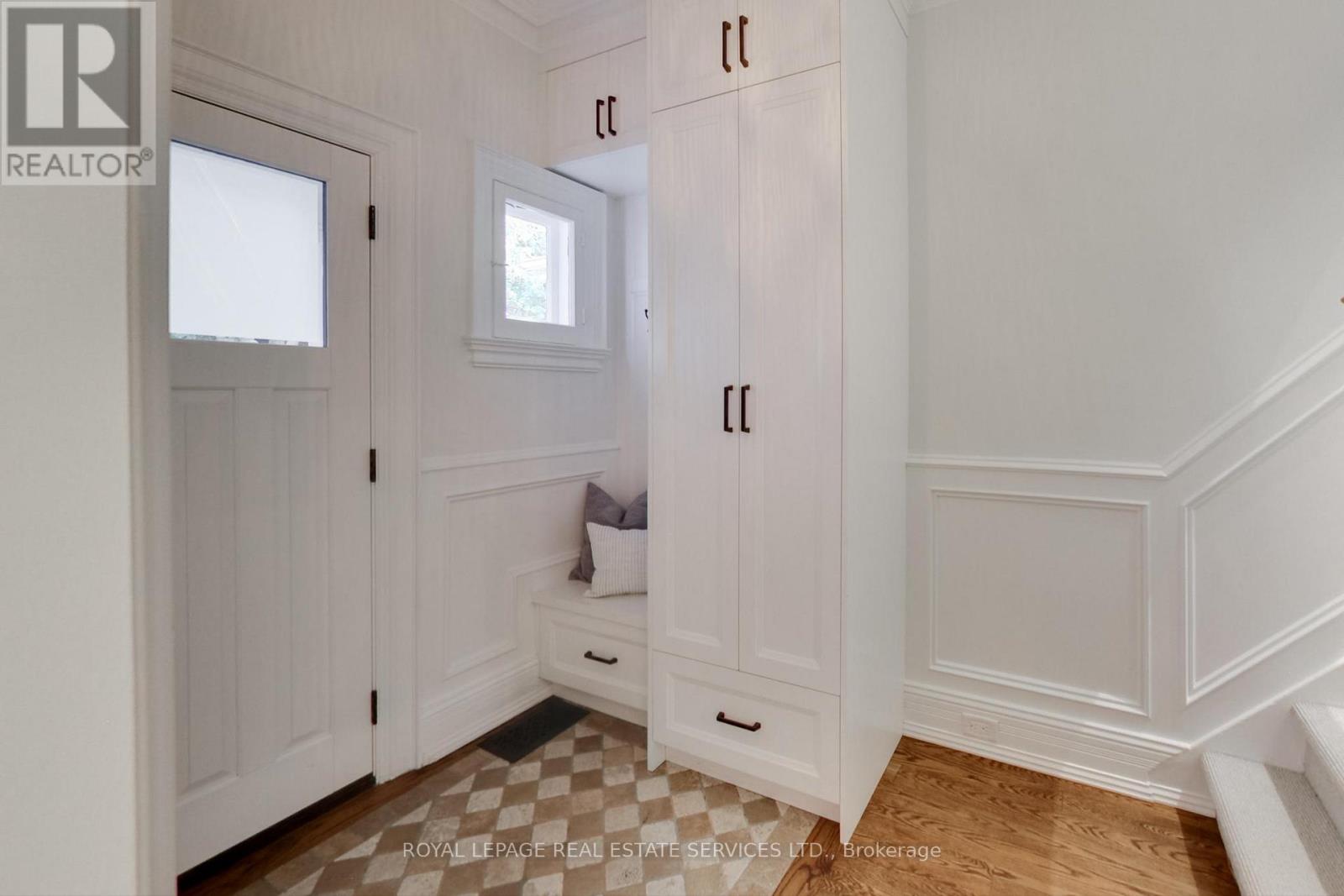 55 Walmsley Boulevard, Toronto, Ontario  M4V 1X7 - Photo 4 - C12543746