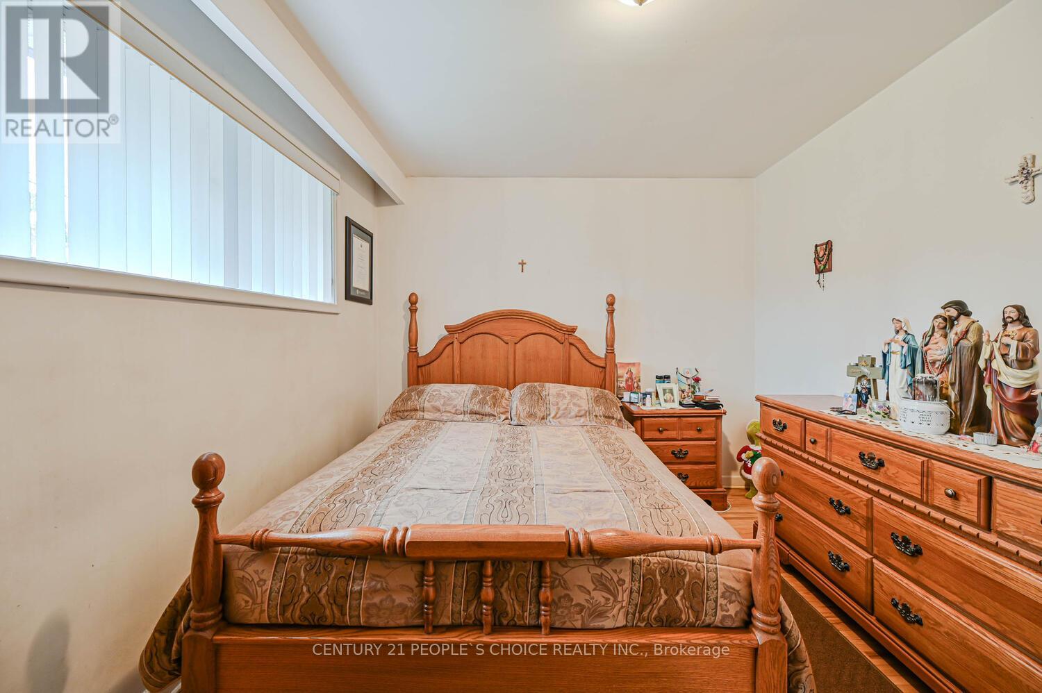 196 Taysham Crescent, Toronto, Ontario  M9V 1X7 - Photo 21 - W12543132