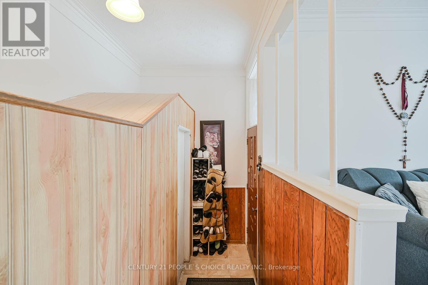 196 Taysham Crescent, Toronto, Ontario  M9V 1X7 - Photo 6 - W12543132