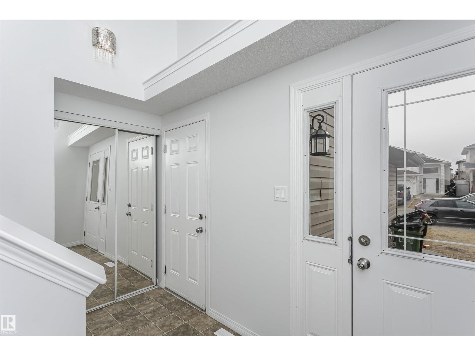 3248 21 St Nw, Edmonton, Alberta  T5T 1G2 - Photo 4 - E4465707