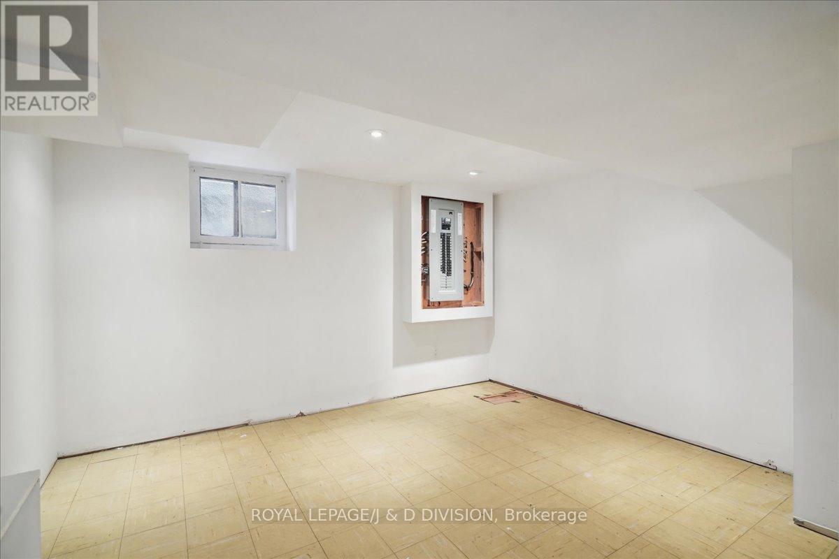 51 Chicora Avenue, Toronto, Ontario  M5R 1T7 - Photo 18 - C12439574