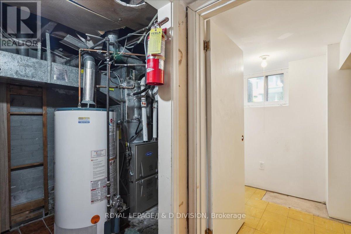 51 Chicora Avenue, Toronto, Ontario  M5R 1T7 - Photo 17 - C12439574