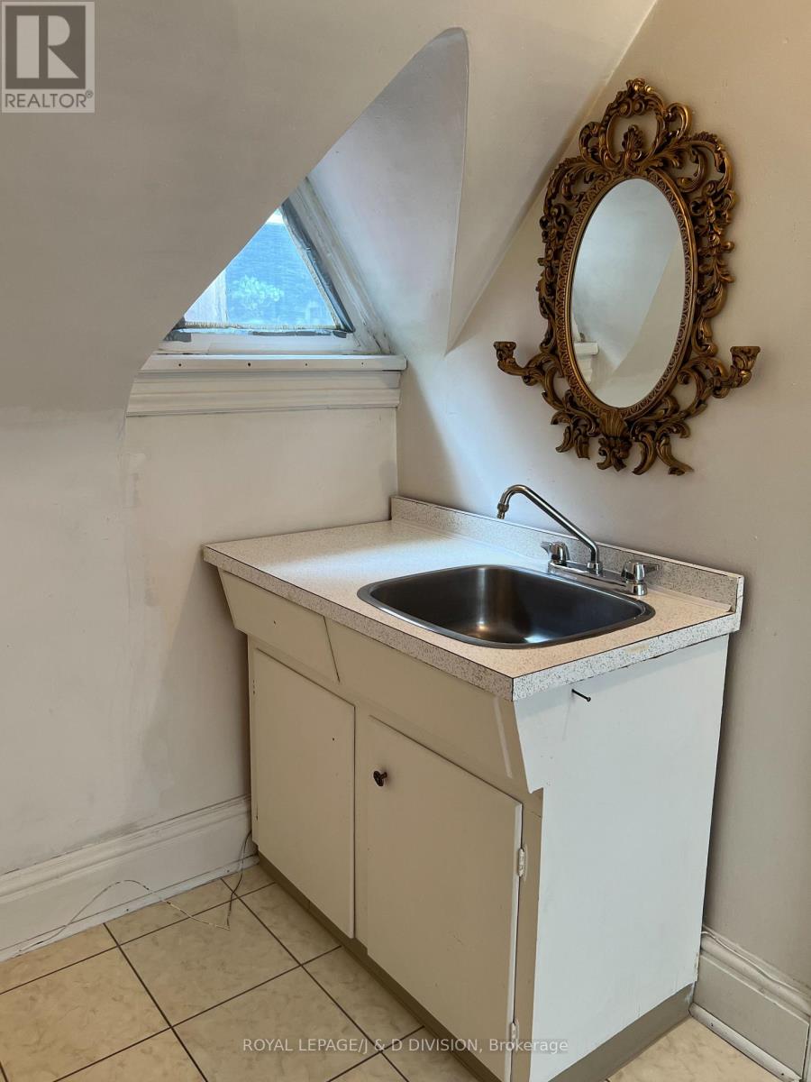 51 Chicora Avenue, Toronto, Ontario  M5R 1T7 - Photo 35 - C12439574