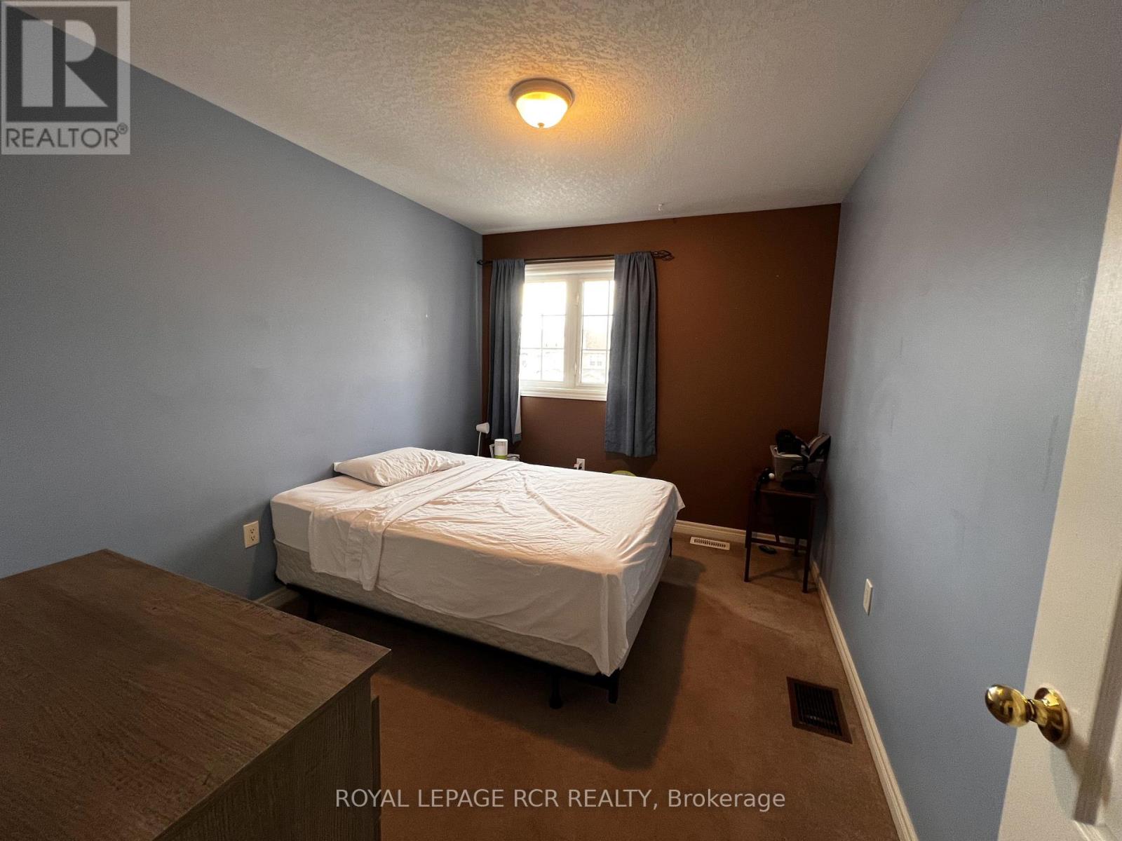 45 Buchanan Drive, New Tecumseth, Ontario  L9R 0A2 - Photo 15 - N12542724