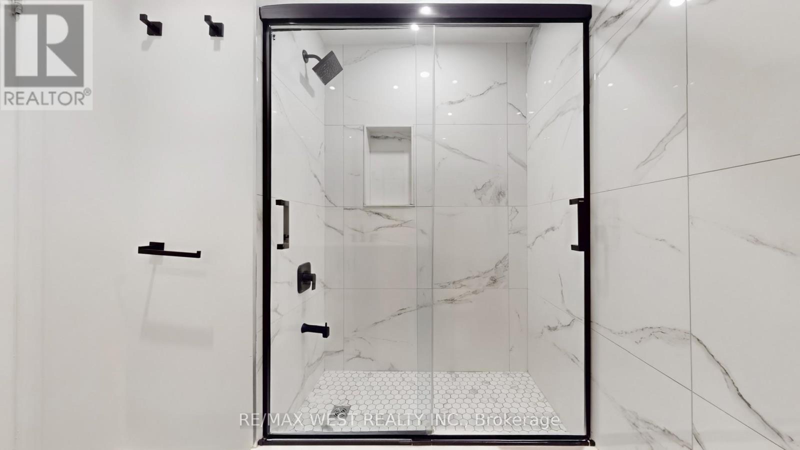 7147 Harding Crescent, Mississauga, Ontario  L5N 5P5 - Photo 26 - W12465028