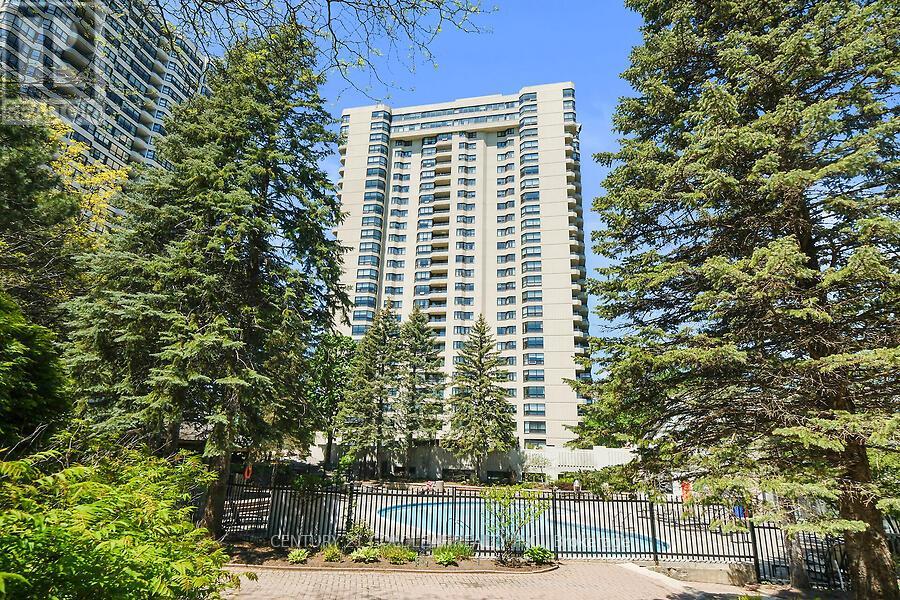 501 - 1500 Riverside Drive, Ottawa, Ontario K1G 4J4 - Photo 2 - X12524098