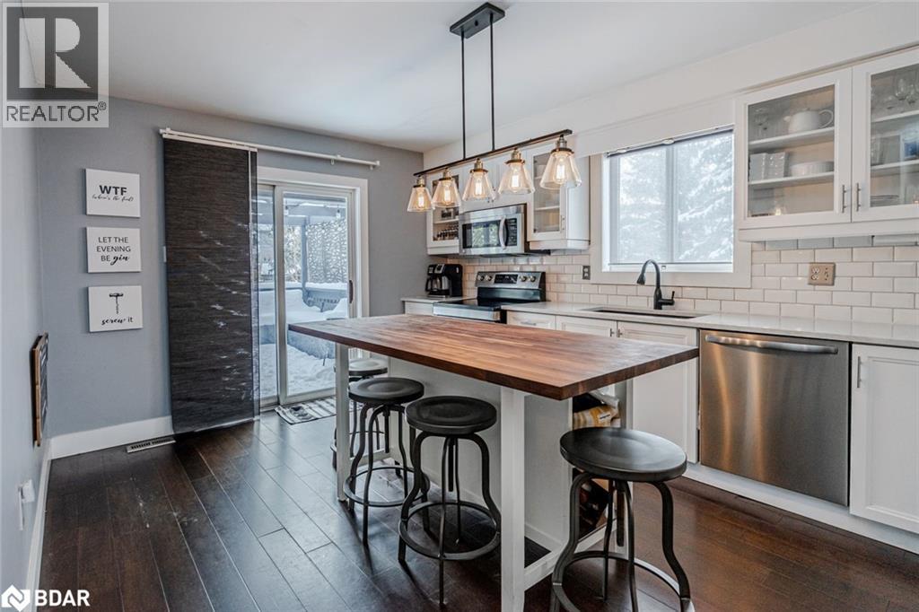 63 Mapleton Avenue, Barrie, Ontario L4N 7L7 - Photo 5 - 40787494