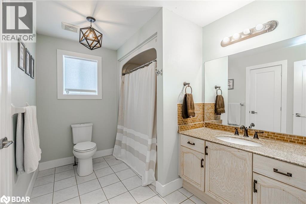 63 Mapleton Avenue, Barrie, Ontario L4N 7L7 - Photo 9 - 40787494