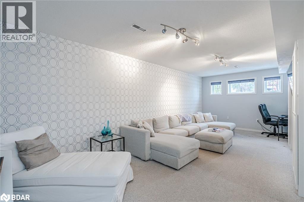 63 Mapleton Avenue, Barrie, Ontario L4N 7L7 - Photo 10 - 40787494