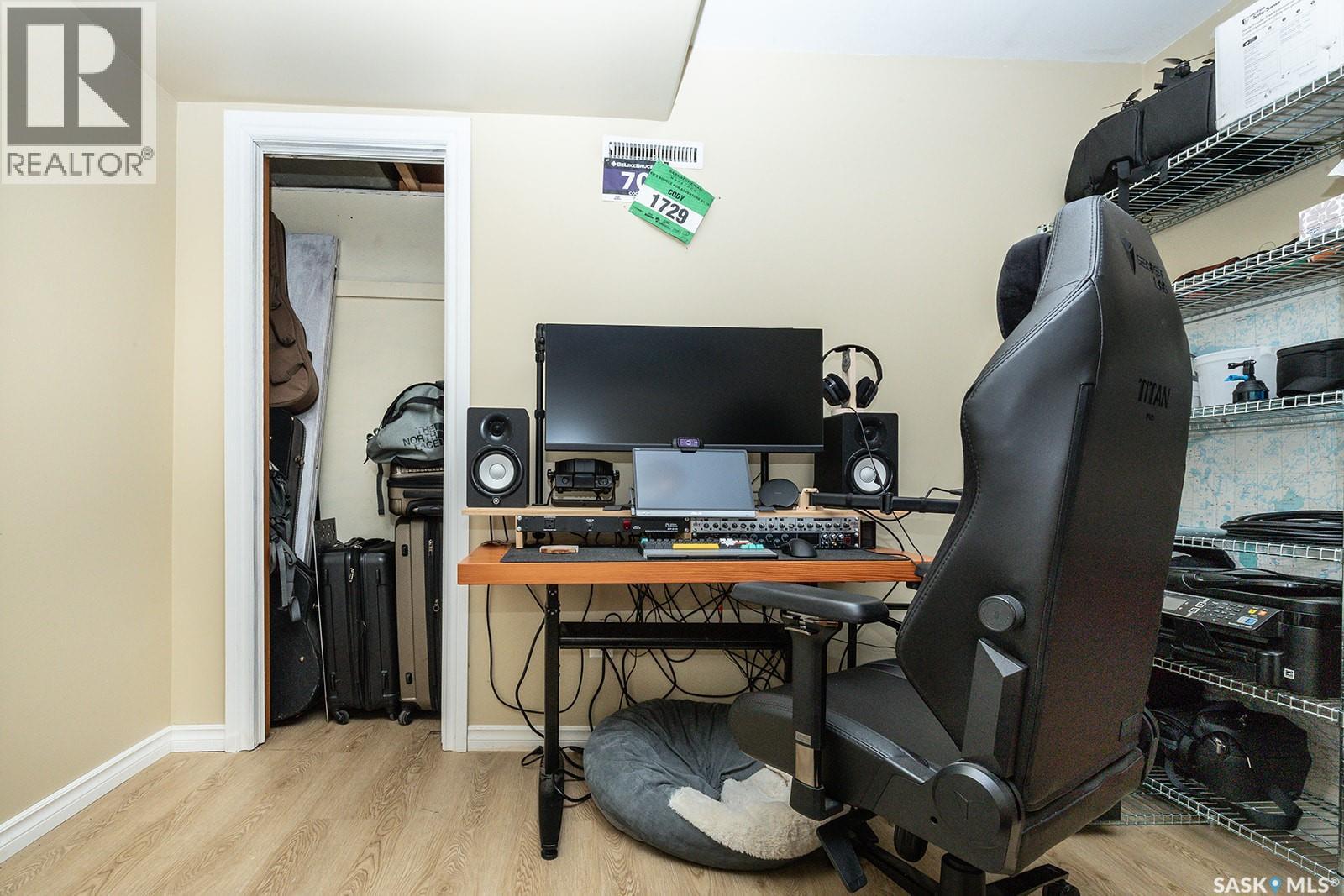 2212 York Avenue, Saskatoon, Saskatchewan  S7J 1J1 - Photo 20 - SK024007