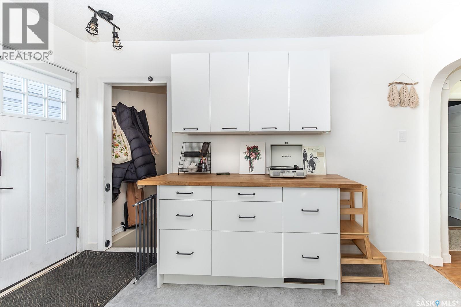 2212 York Avenue, Saskatoon, Saskatchewan  S7J 1J1 - Photo 8 - SK024007