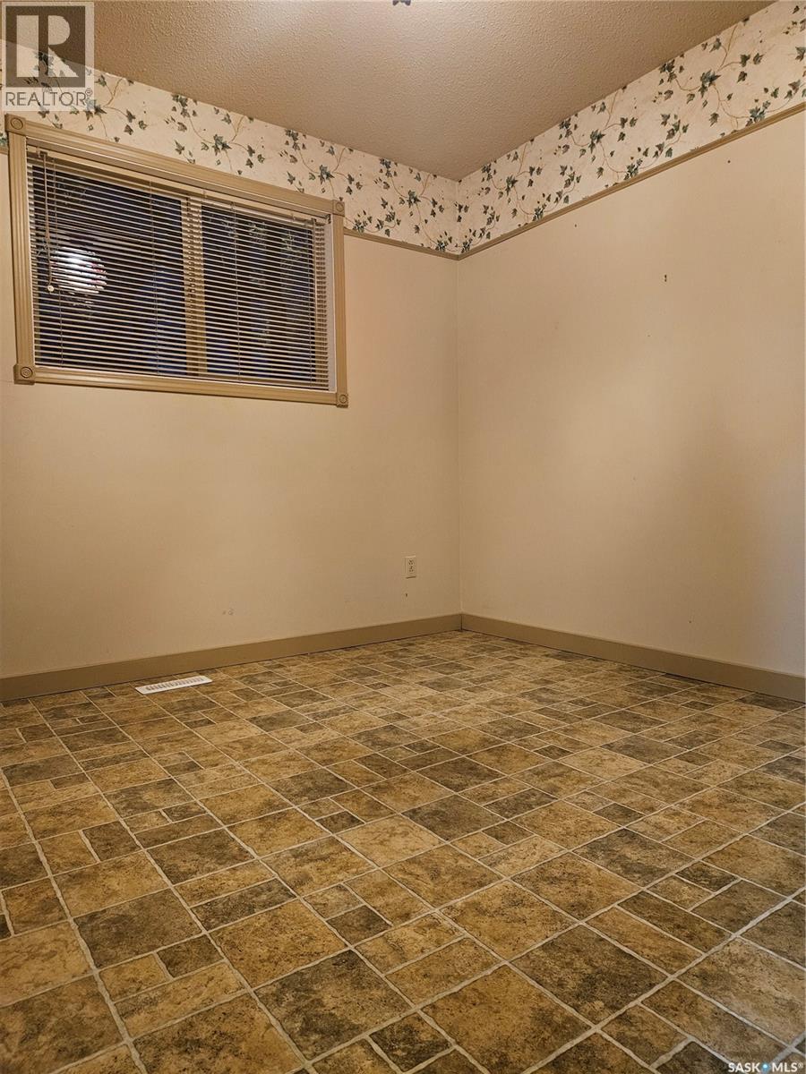 709 98th Avenue, Tisdale, Saskatchewan  S0E 1T0 - Photo 21 - SK023997