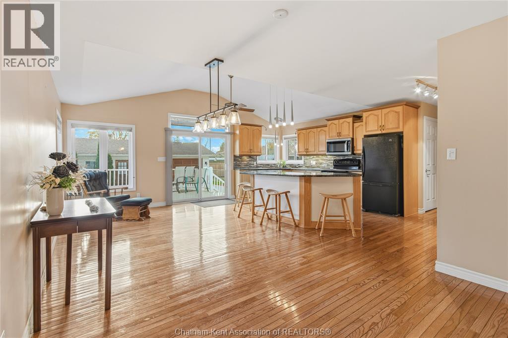42 Lincoln Road, Chatham, Ontario N7M 4Y7 - Photo 10 - 25028780