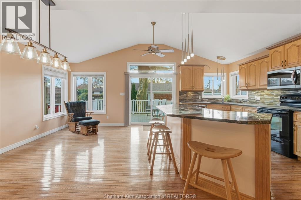 42 Lincoln Road, Chatham, Ontario N7M 4Y7 - Photo 11 - 25028780