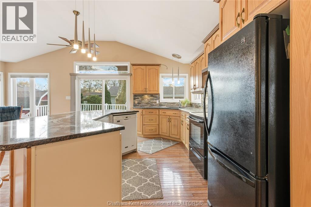 42 Lincoln Road, Chatham, Ontario N7M 4Y7 - Photo 14 - 25028780