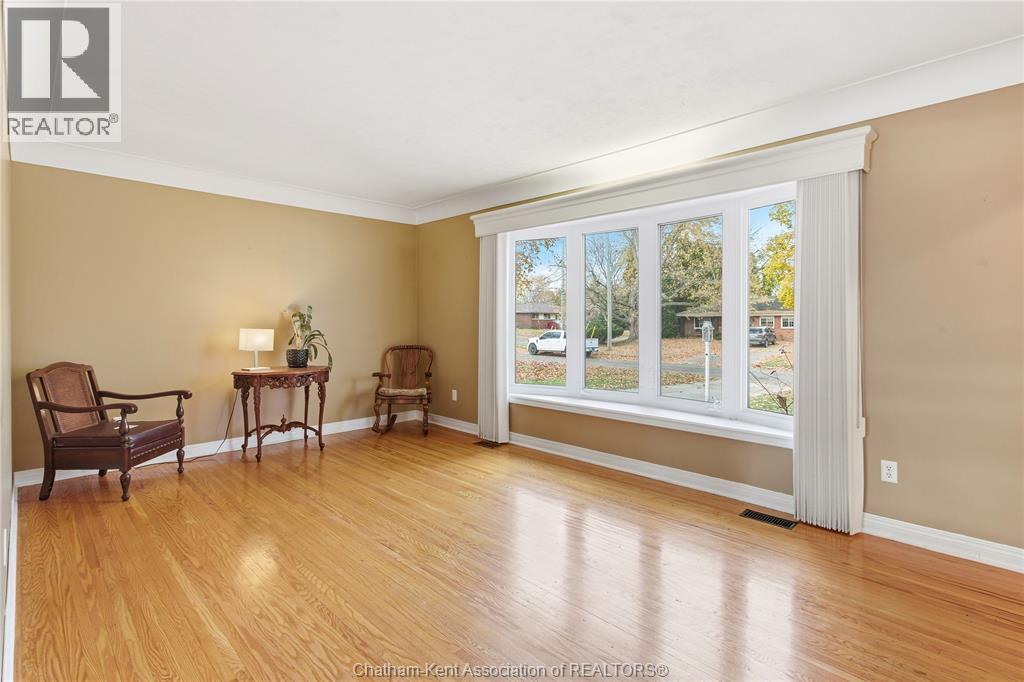 42 Lincoln Road, Chatham, Ontario N7M 4Y7 - Photo 7 - 25028780