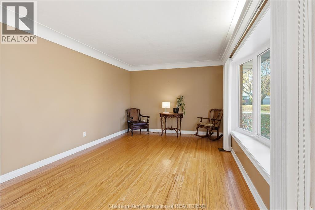42 Lincoln Road, Chatham, Ontario N7M 4Y7 - Photo 8 - 25028780
