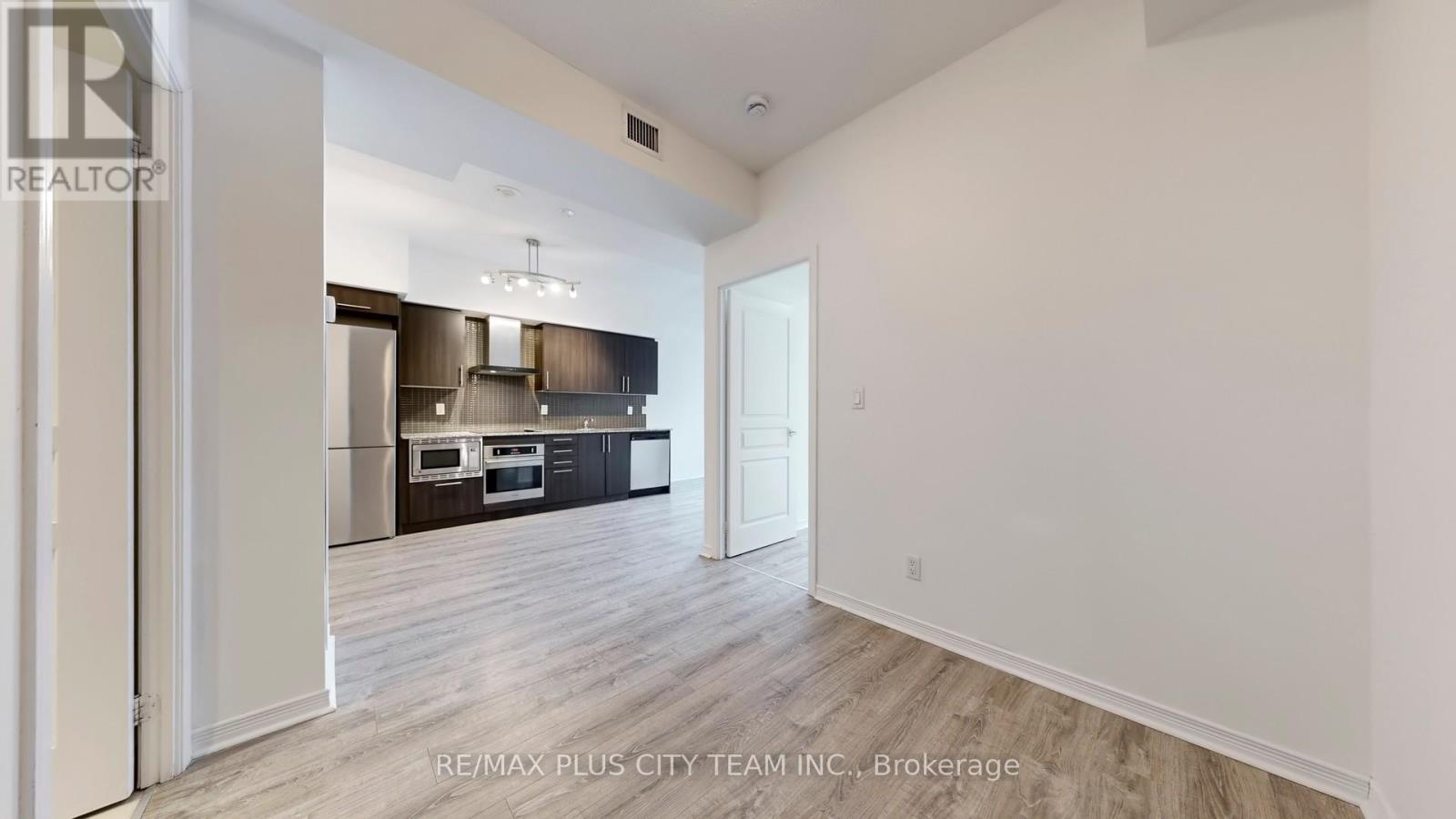 1818 - 352 Front Street W, Toronto, Ontario  M5V 0K3 - Photo 11 - C12544314