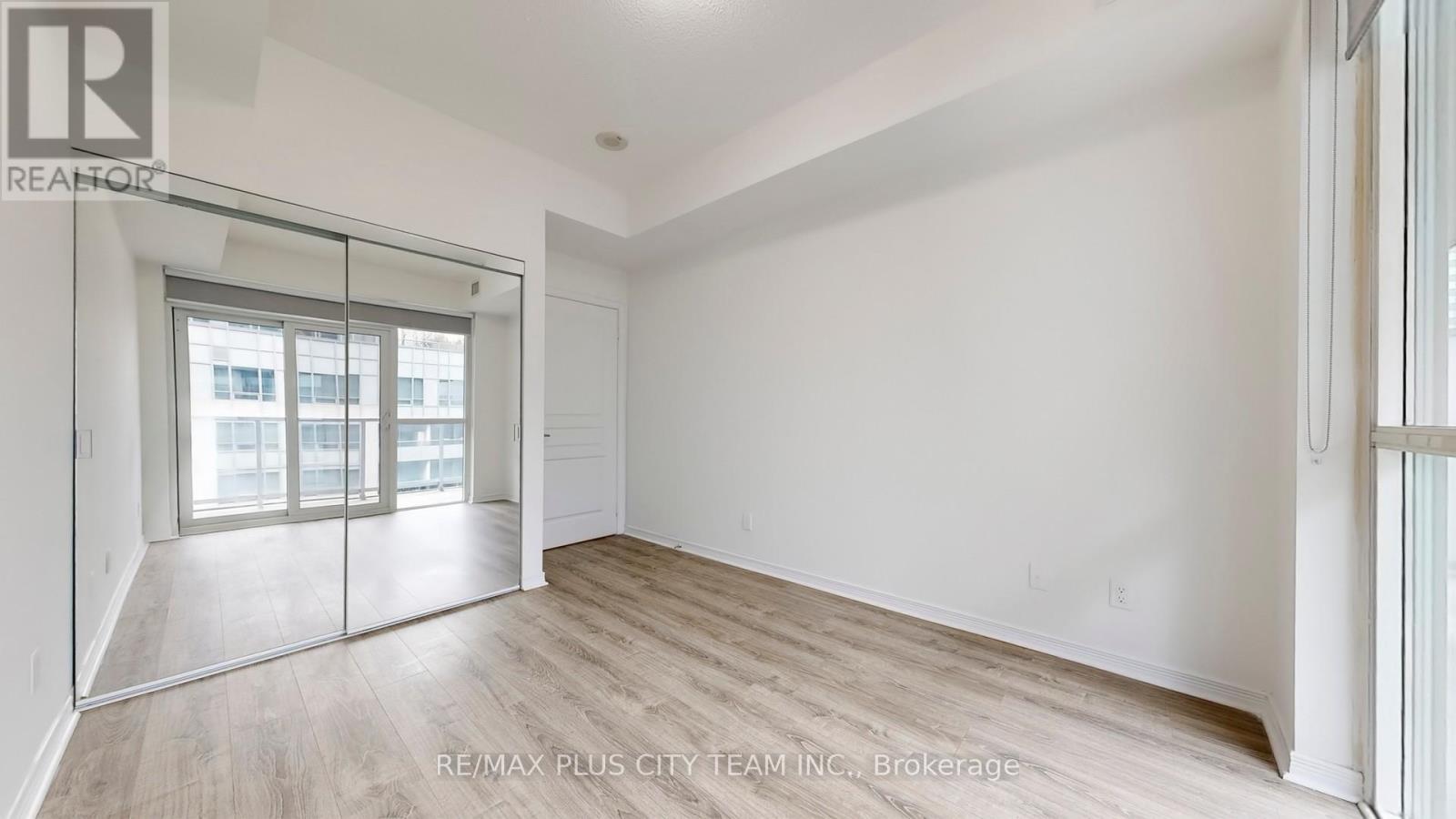 1818 - 352 Front Street W, Toronto, Ontario  M5V 0K3 - Photo 14 - C12544314