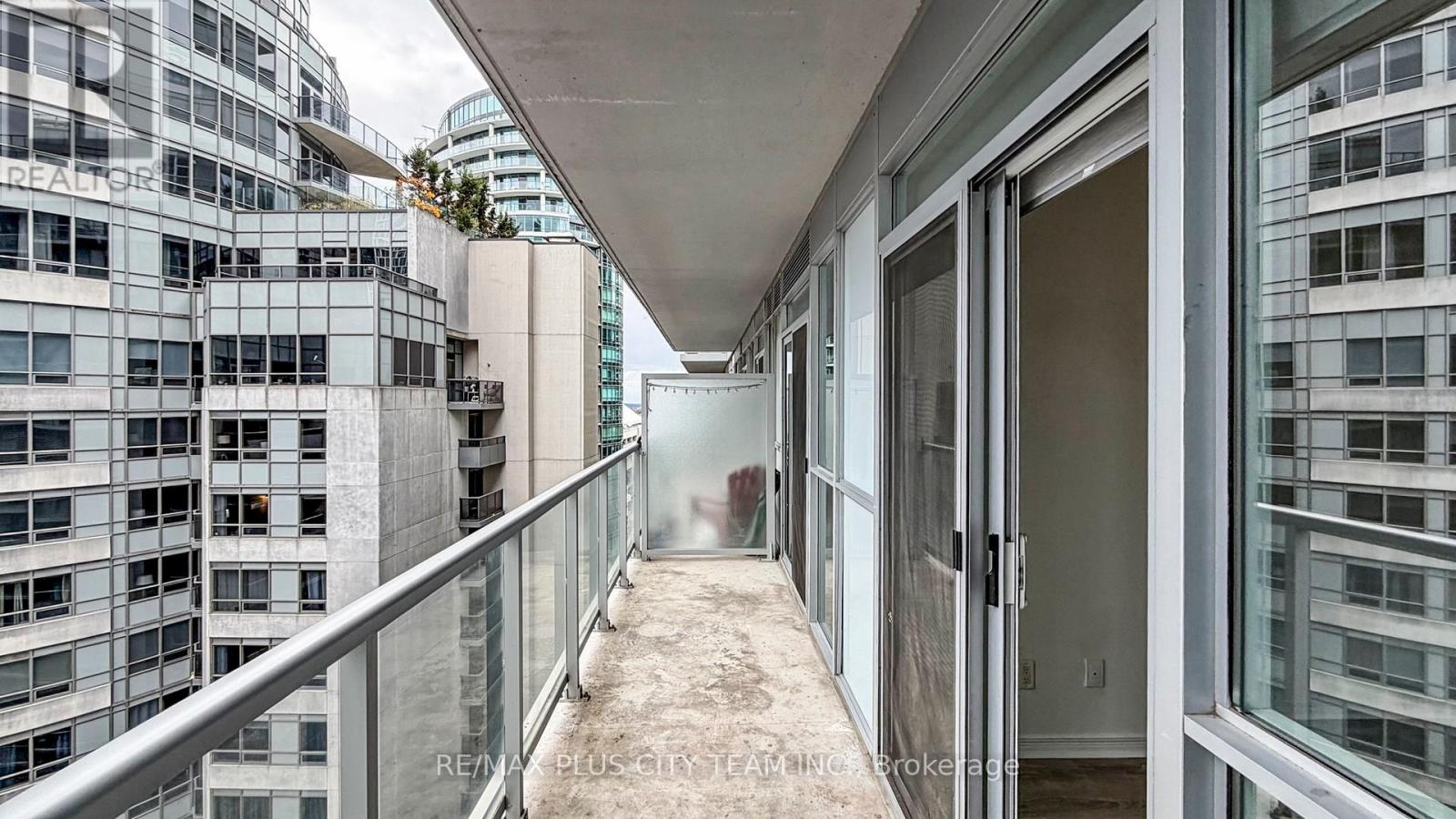 1818 - 352 Front Street W, Toronto, Ontario  M5V 0K3 - Photo 19 - C12544406