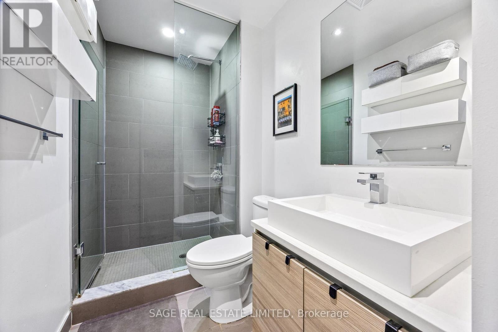 1214 - 111 Bathurst Street, Toronto, Ontario  M5V 0M9 - Photo 14 - C12544408