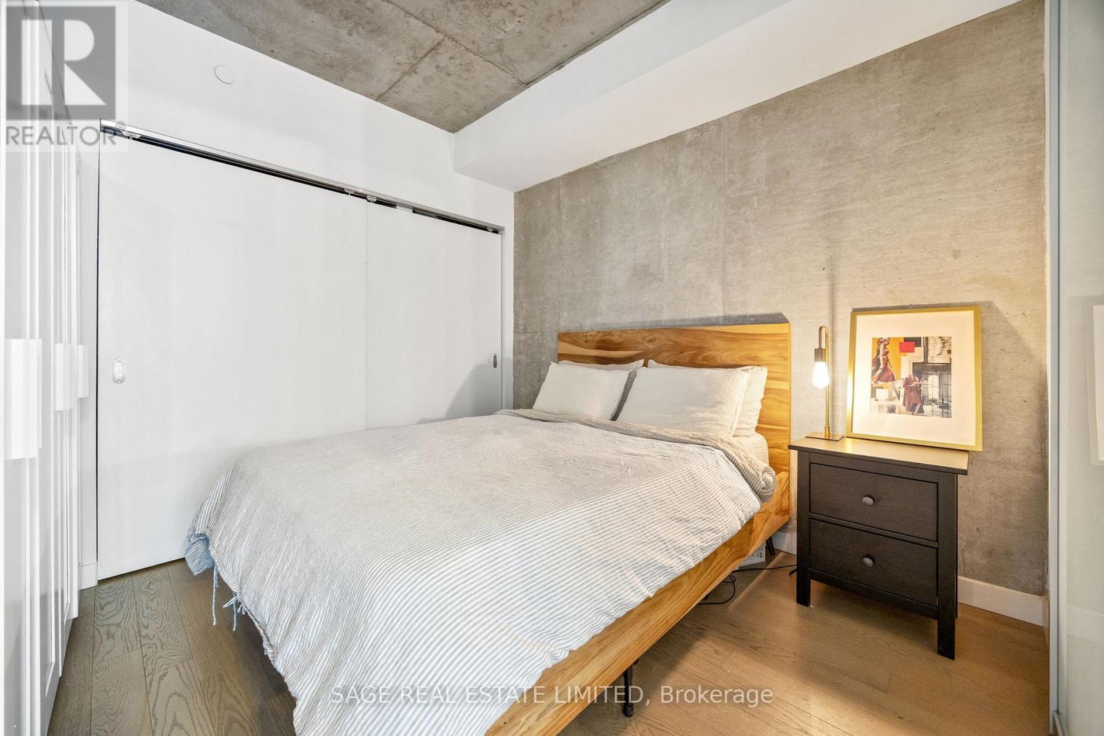 1214 - 111 Bathurst Street, Toronto, Ontario  M5V 0M9 - Photo 15 - C12544408