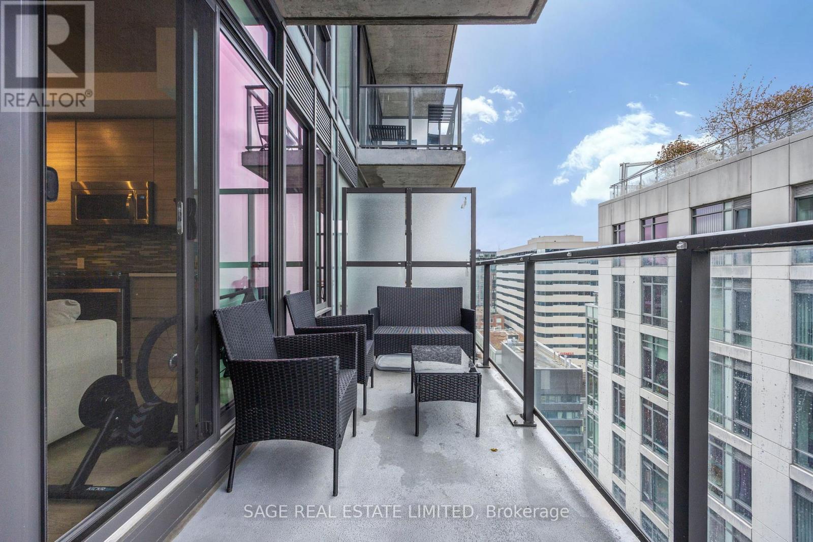 1214 - 111 Bathurst Street, Toronto, Ontario  M5V 0M9 - Photo 23 - C12544408