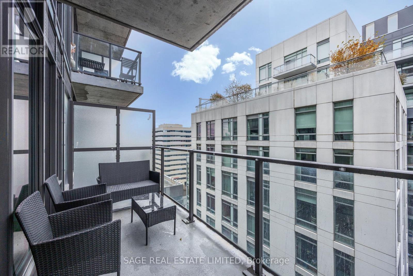 1214 - 111 Bathurst Street, Toronto, Ontario  M5V 0M9 - Photo 24 - C12544408