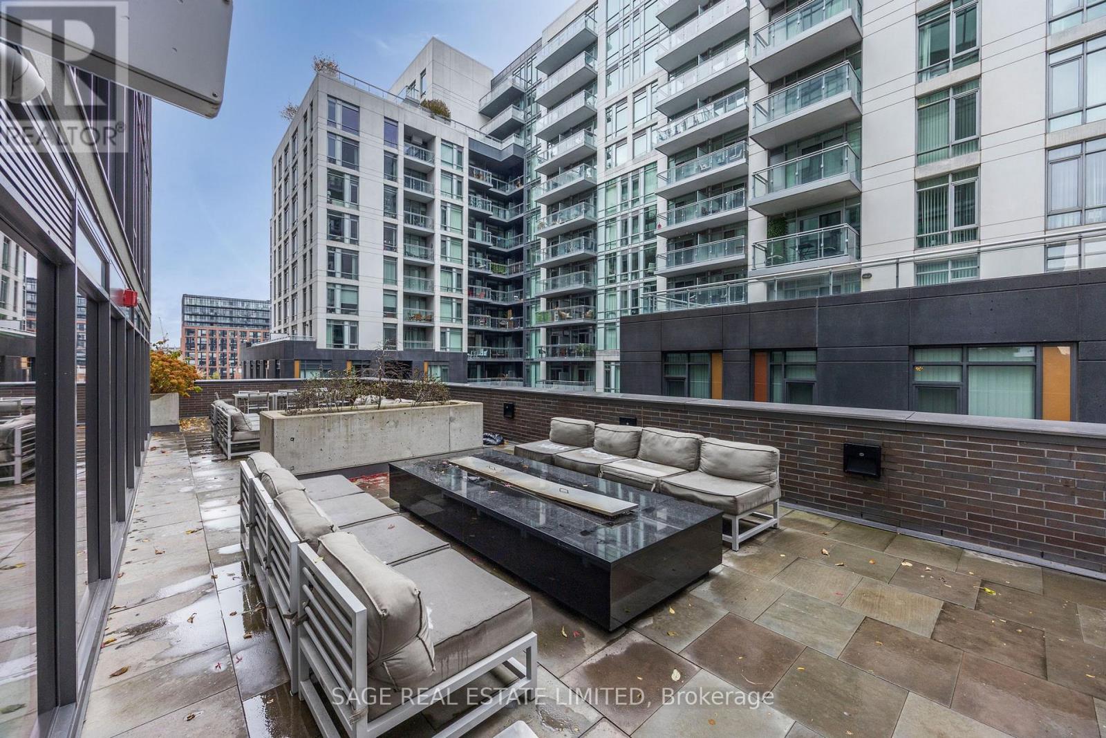 1214 - 111 Bathurst Street, Toronto, Ontario  M5V 0M9 - Photo 27 - C12544408