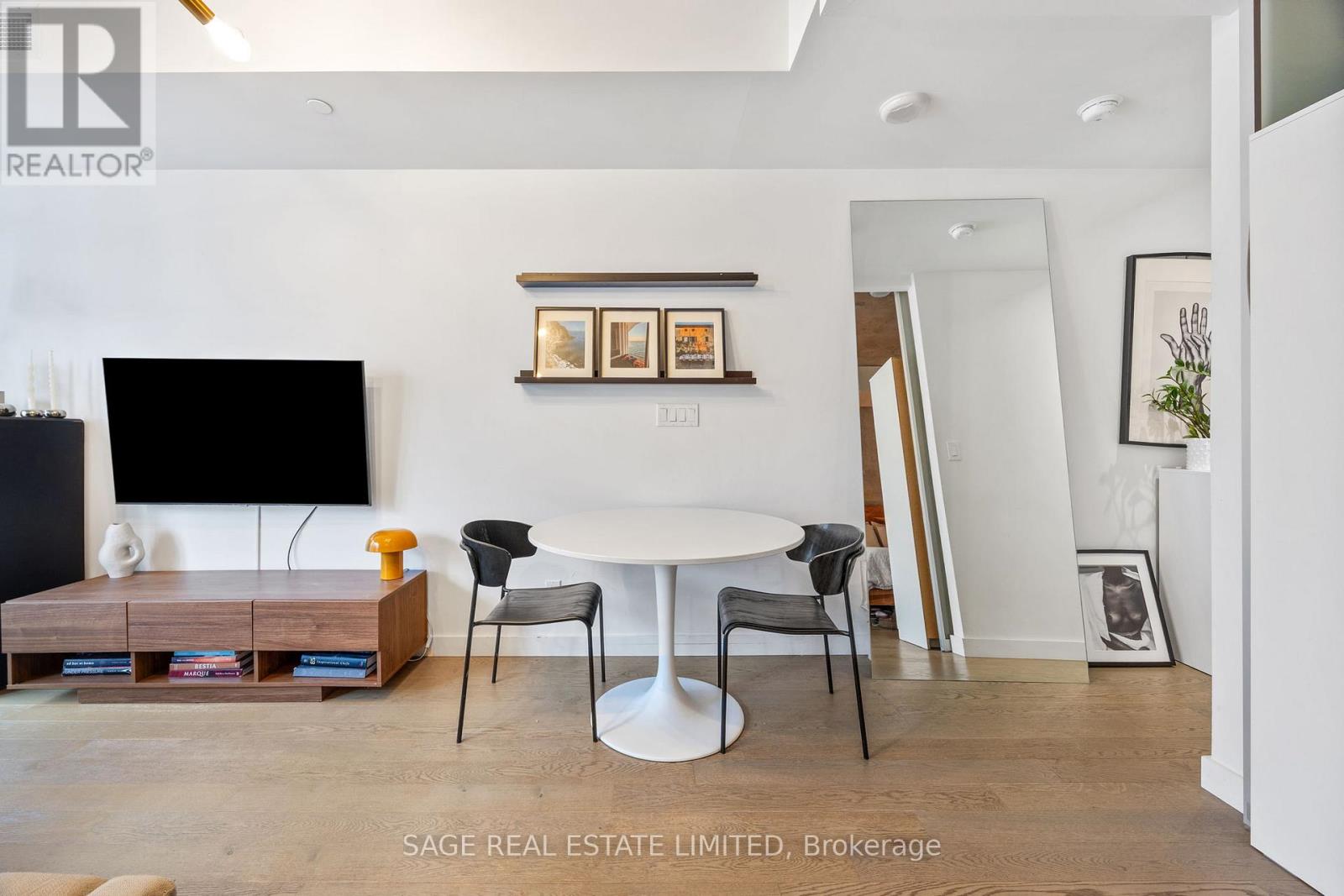 1214 - 111 Bathurst Street, Toronto, Ontario  M5V 0M9 - Photo 7 - C12544408