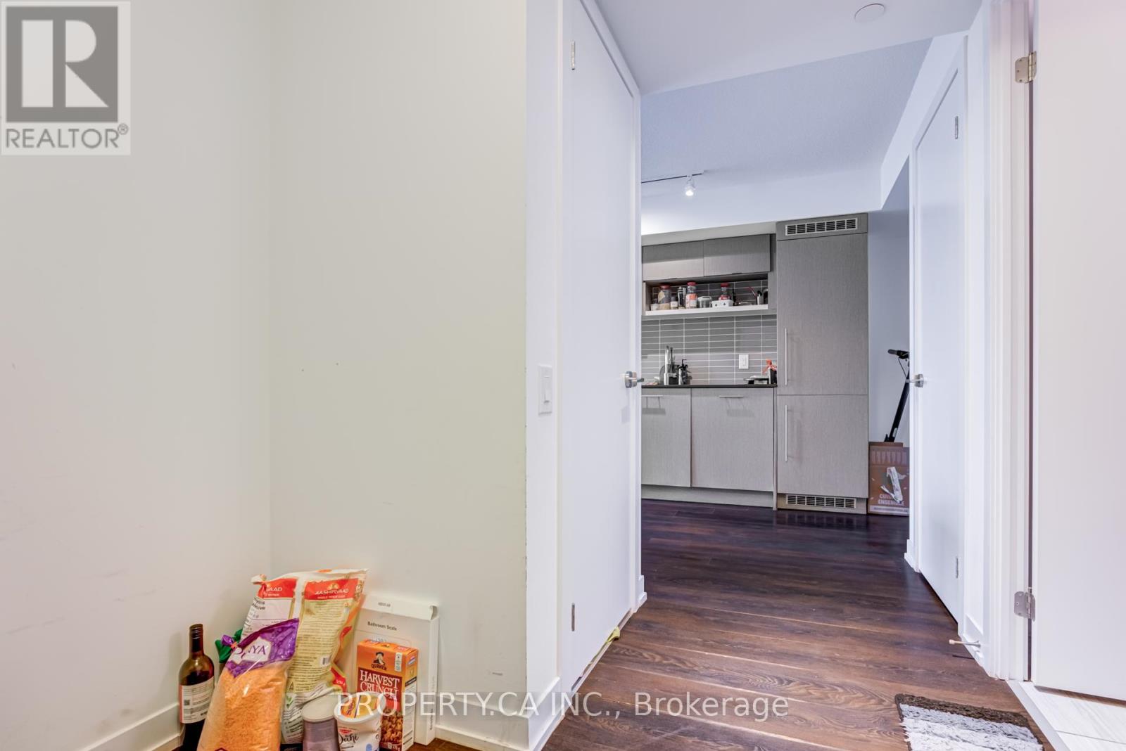 1101 - 365 Church Street, Toronto, Ontario  M5B 0B5 - Photo 18 - C12544412