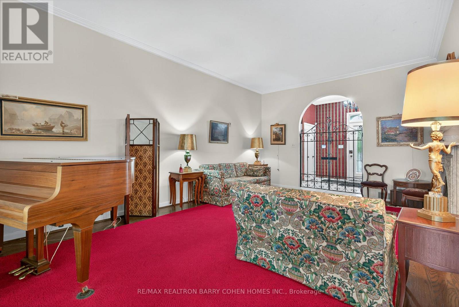 6 Gerald Street, Toronto, Ontario  M2L 2M5 - Photo 8 - C12544416