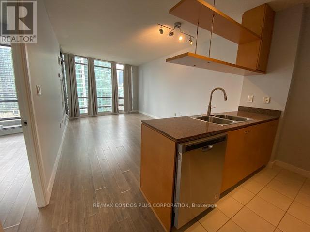 1905 - 3 Navy Wharf Court, Toronto, Ontario  M5V 3V1 - Photo 2 - C12544458