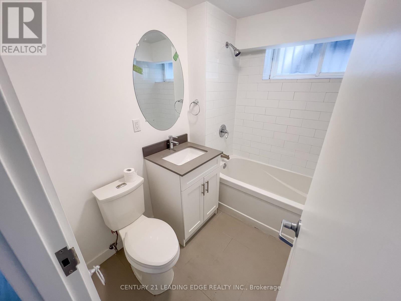Lower - 1a Leonard Avenue, Toronto, Ontario  M5T 2P8 - Photo 14 - C12544478