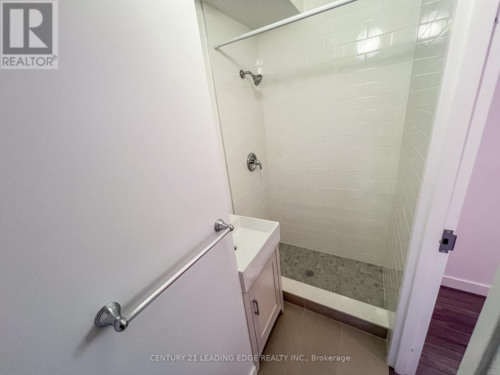 1 - 1a Leonard Avenue, Toronto, Ontario  M5T 2P8 - Photo 27 - C12544482