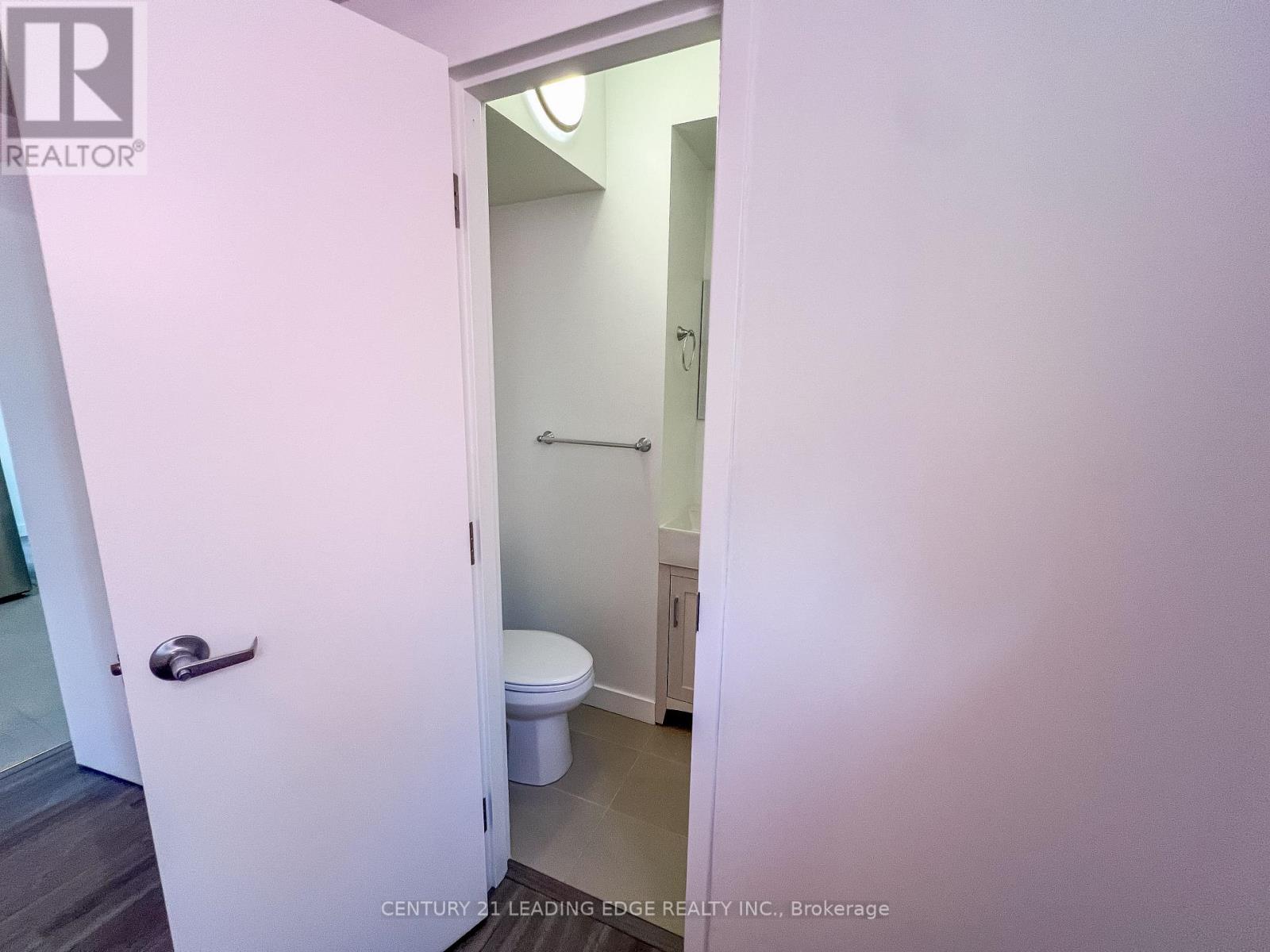 1 - 1a Leonard Avenue, Toronto, Ontario  M5T 2P8 - Photo 28 - C12544482