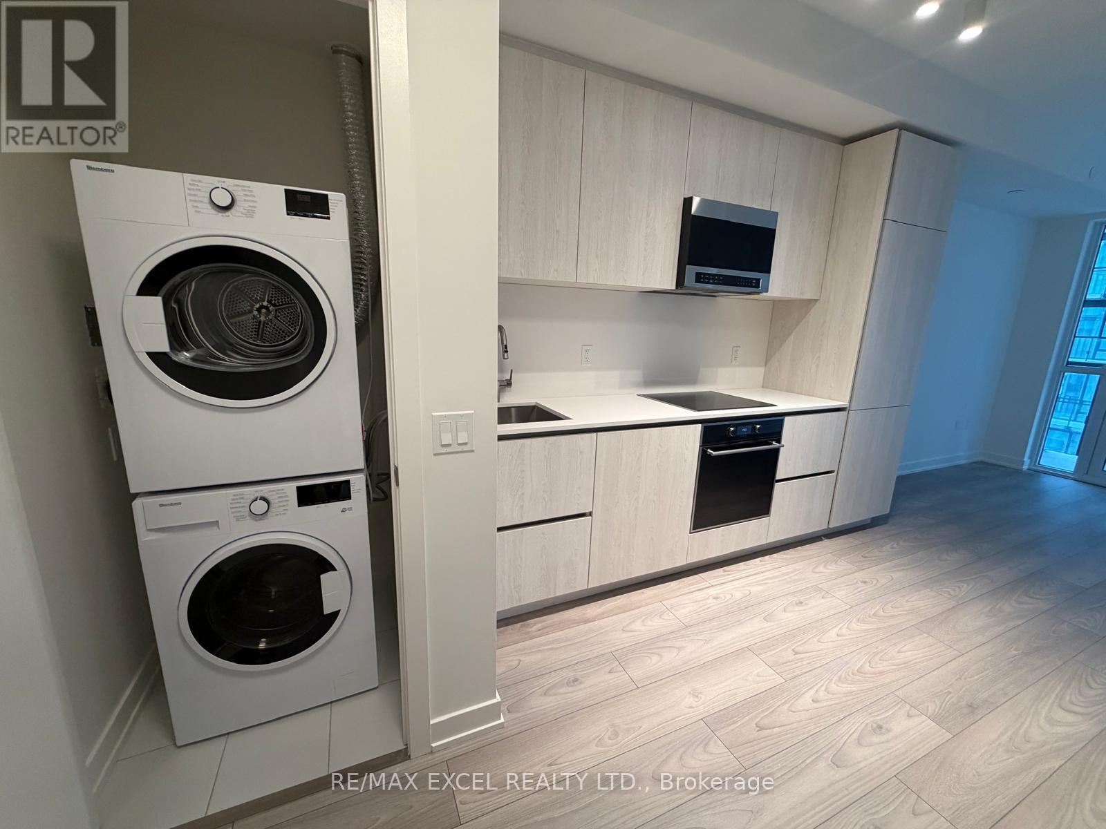 1307 - 120 Broadway Avenue, Toronto, Ontario  M4P 0E9 - Photo 6 - C12544484