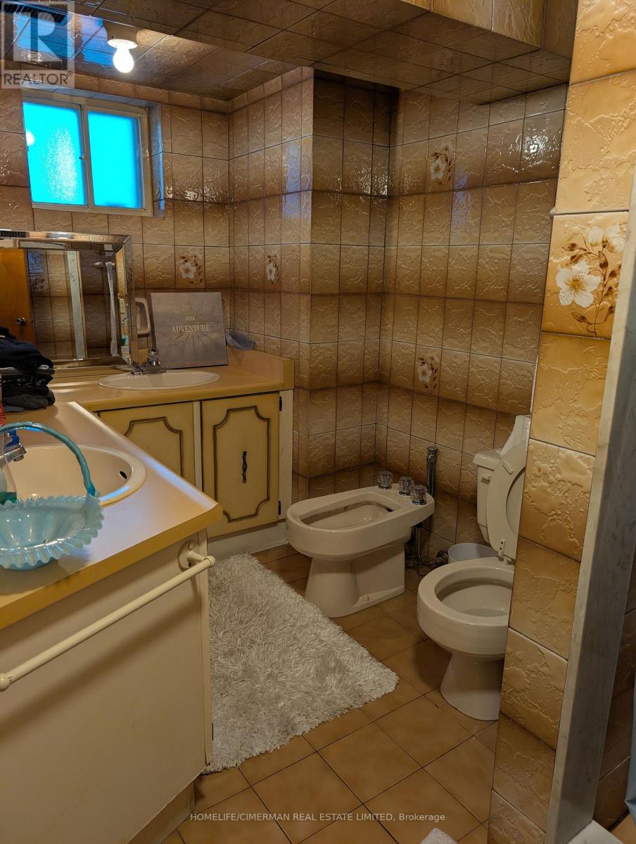 174 Falkirk Street, Toronto, Ontario  M5M 4K6 - Photo 15 - C12544550