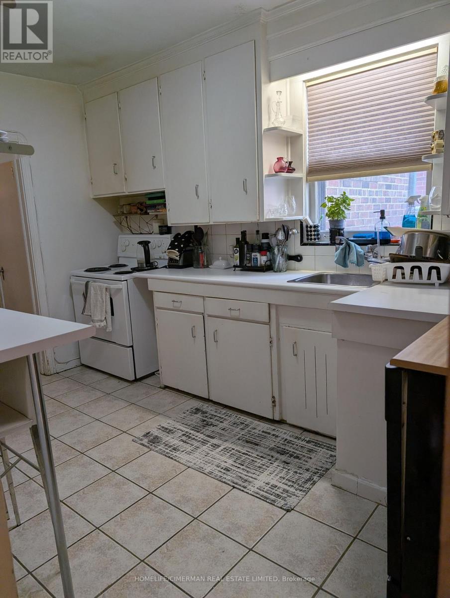 174 Falkirk Street, Toronto, Ontario  M5M 4K6 - Photo 7 - C12544550