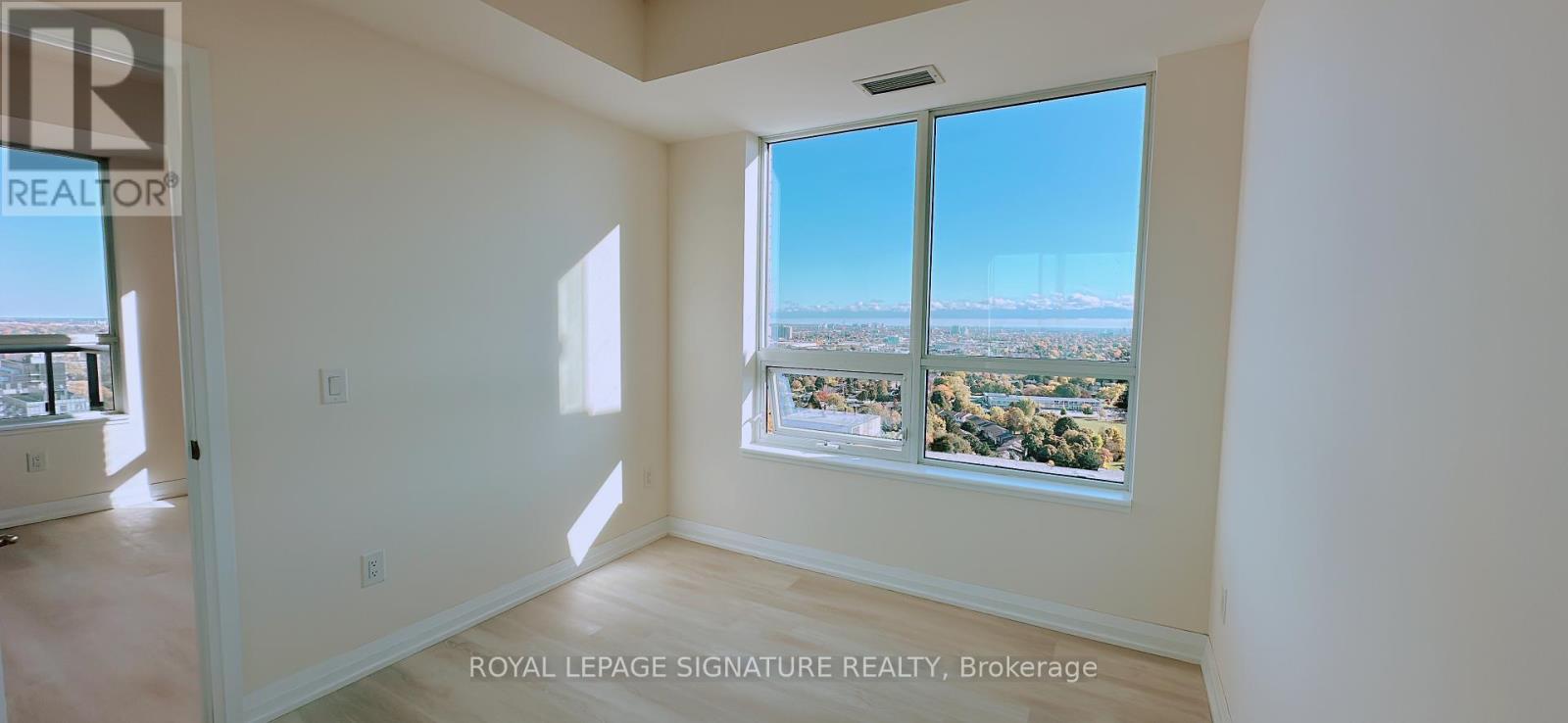 2307 - 3260 Sheppard Avenue E, Toronto, Ontario  M1T 3K3 - Photo 3 - E12544324