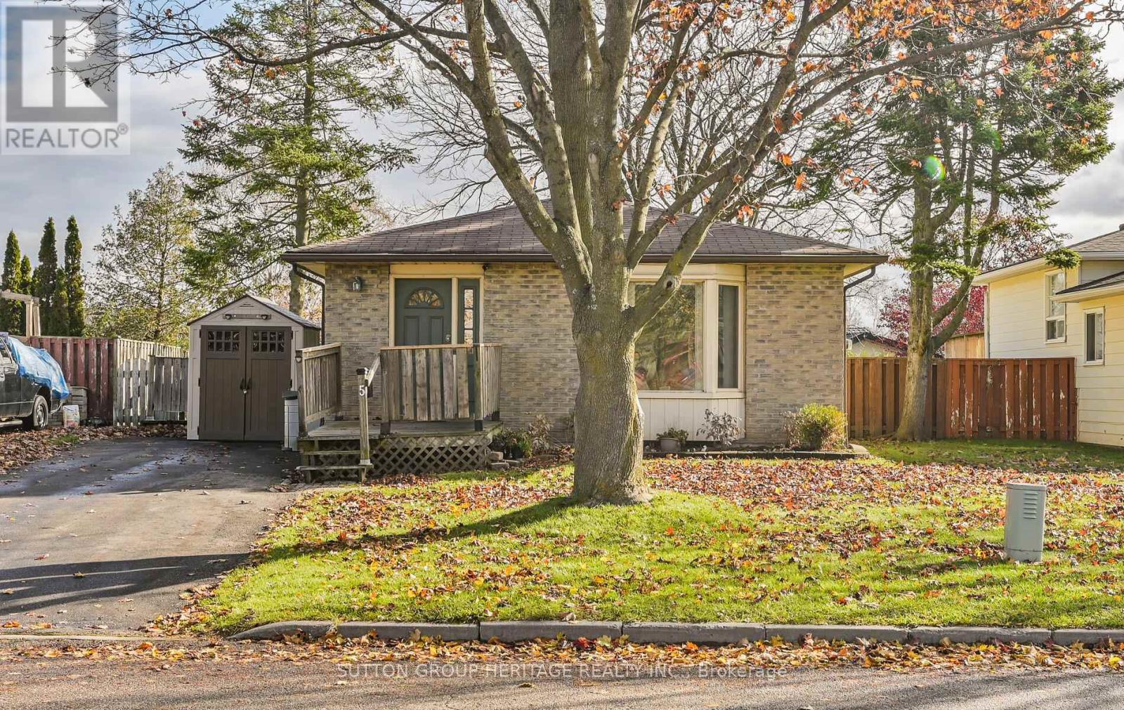 5 Agate Road, Ajax, Ontario  L1S 3J7 - Photo 3 - E12544354