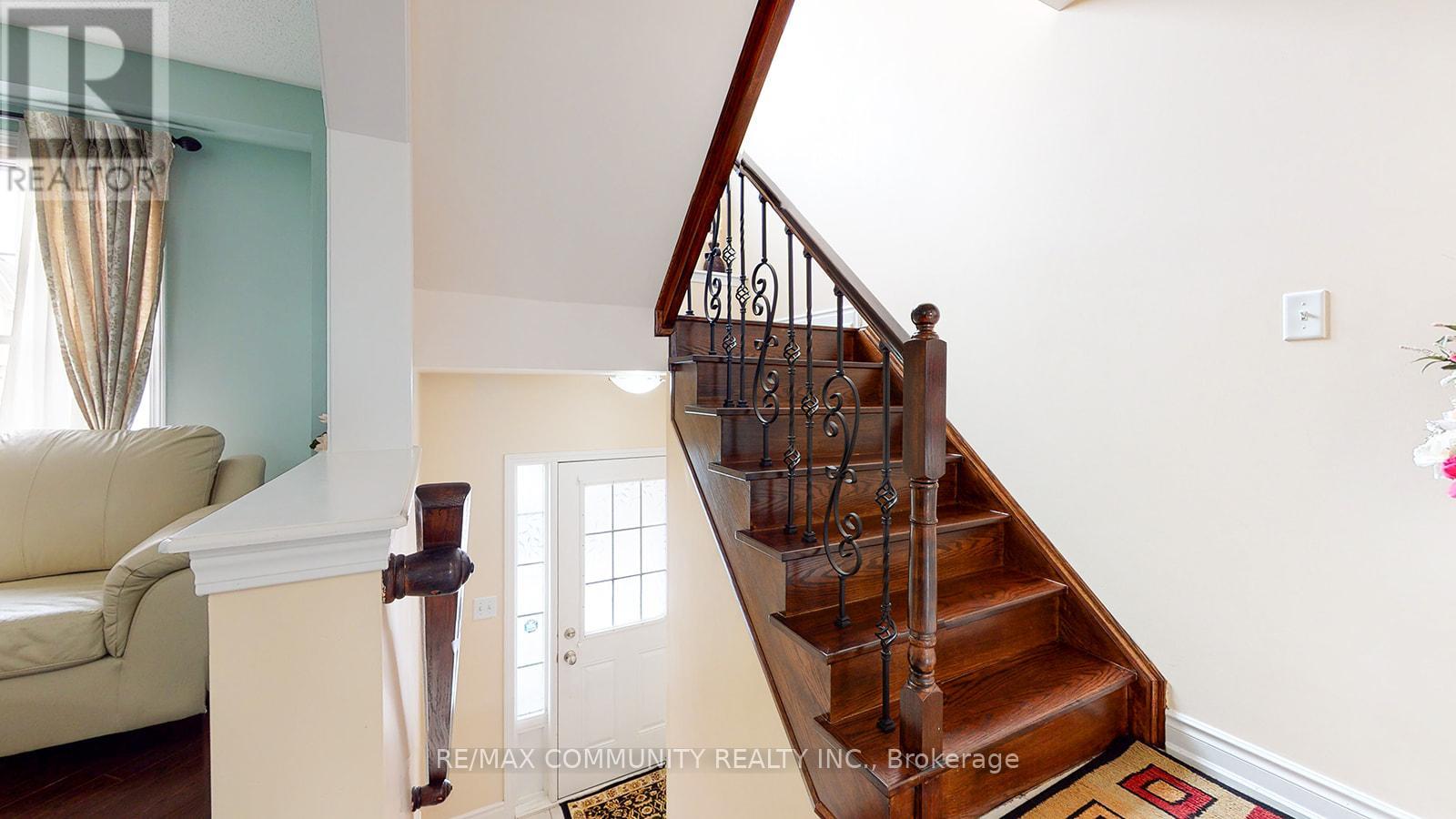 32 Red Fox Place, Toronto, Ontario  M1B 0A9 - Photo 8 - E12544366