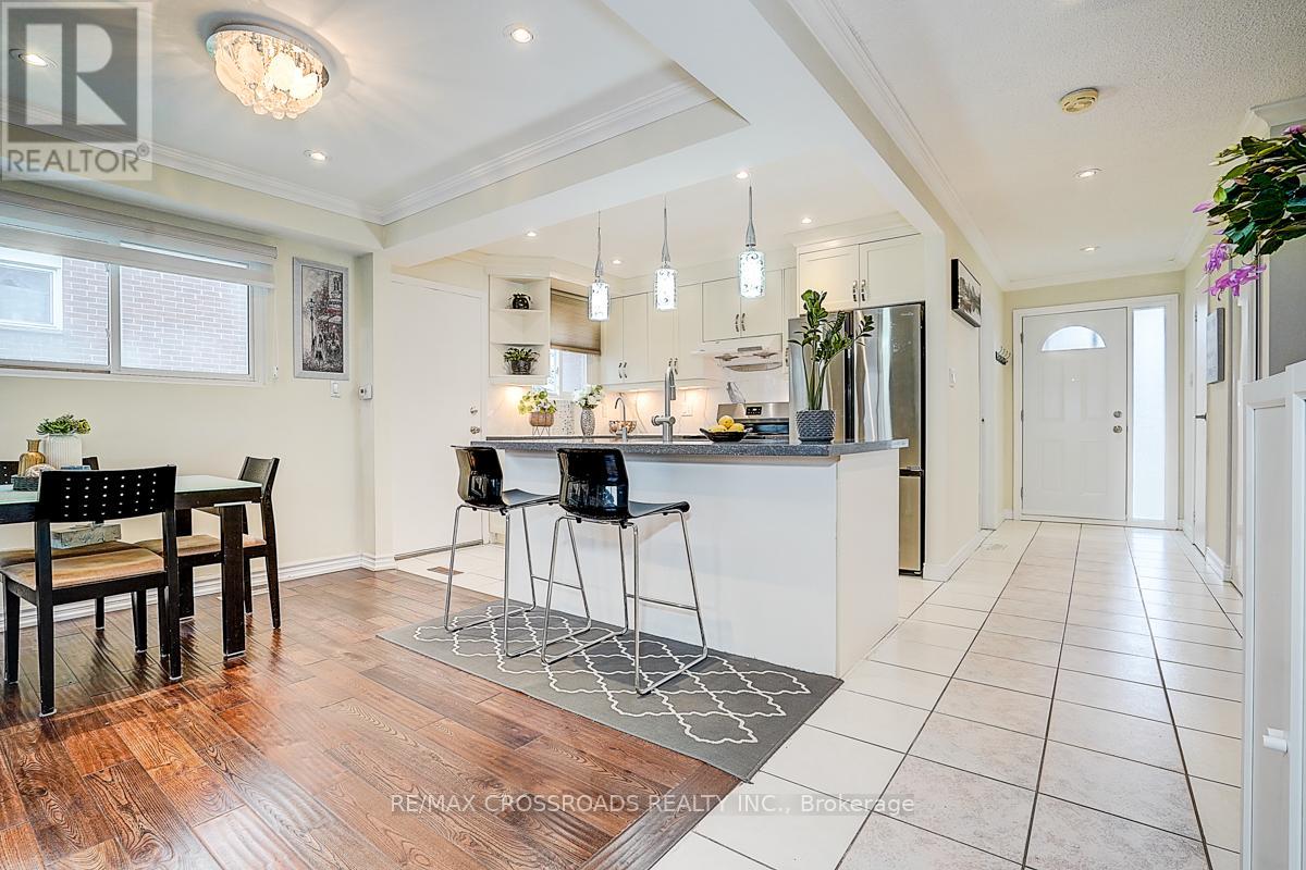 27 Sunburst Square, Toronto, Ontario  M1B 1R3 - Photo 13 - E12544442