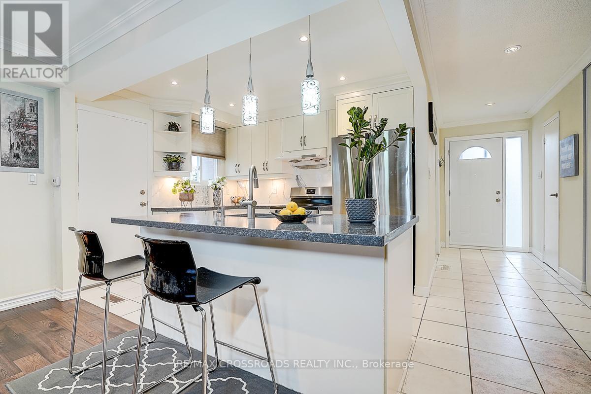 27 Sunburst Square, Toronto, Ontario  M1B 1R3 - Photo 14 - E12544442