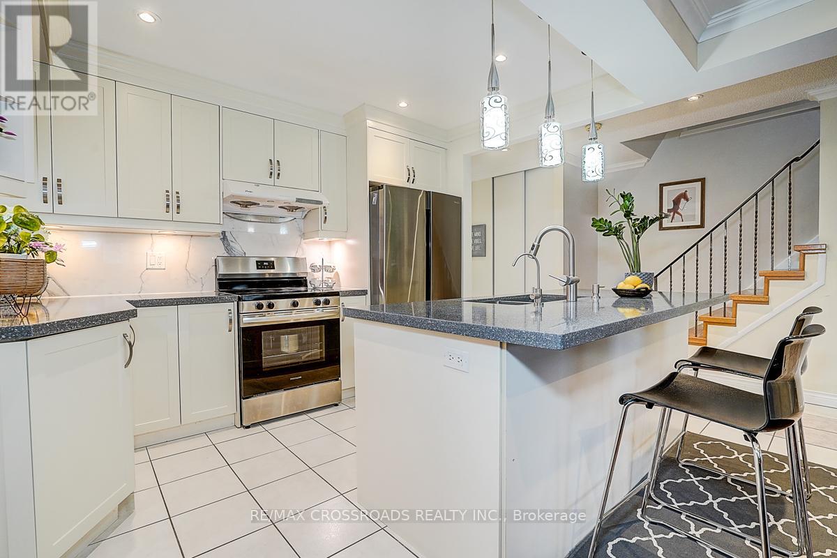 27 Sunburst Square, Toronto, Ontario  M1B 1R3 - Photo 16 - E12544442