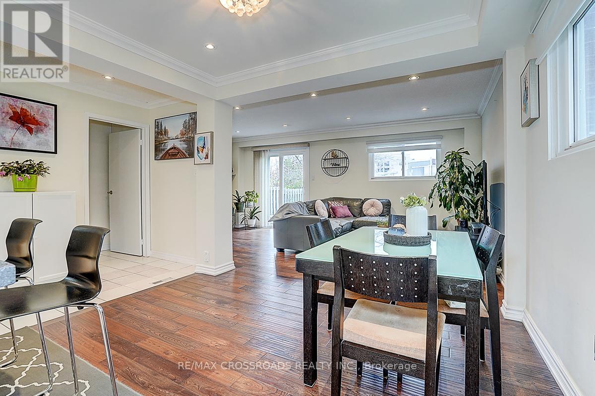 27 Sunburst Square, Toronto, Ontario  M1B 1R3 - Photo 19 - E12544442