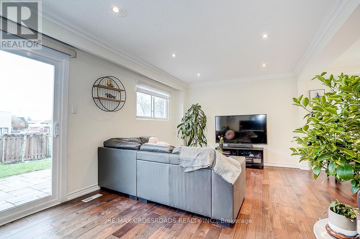 27 Sunburst Square, Toronto, Ontario  M1B 1R3 - Photo 28 - E12544442