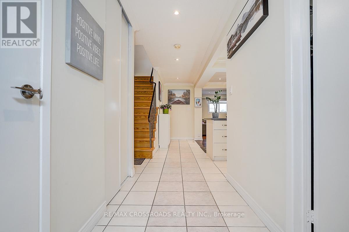 27 Sunburst Square, Toronto, Ontario  M1B 1R3 - Photo 6 - E12544442