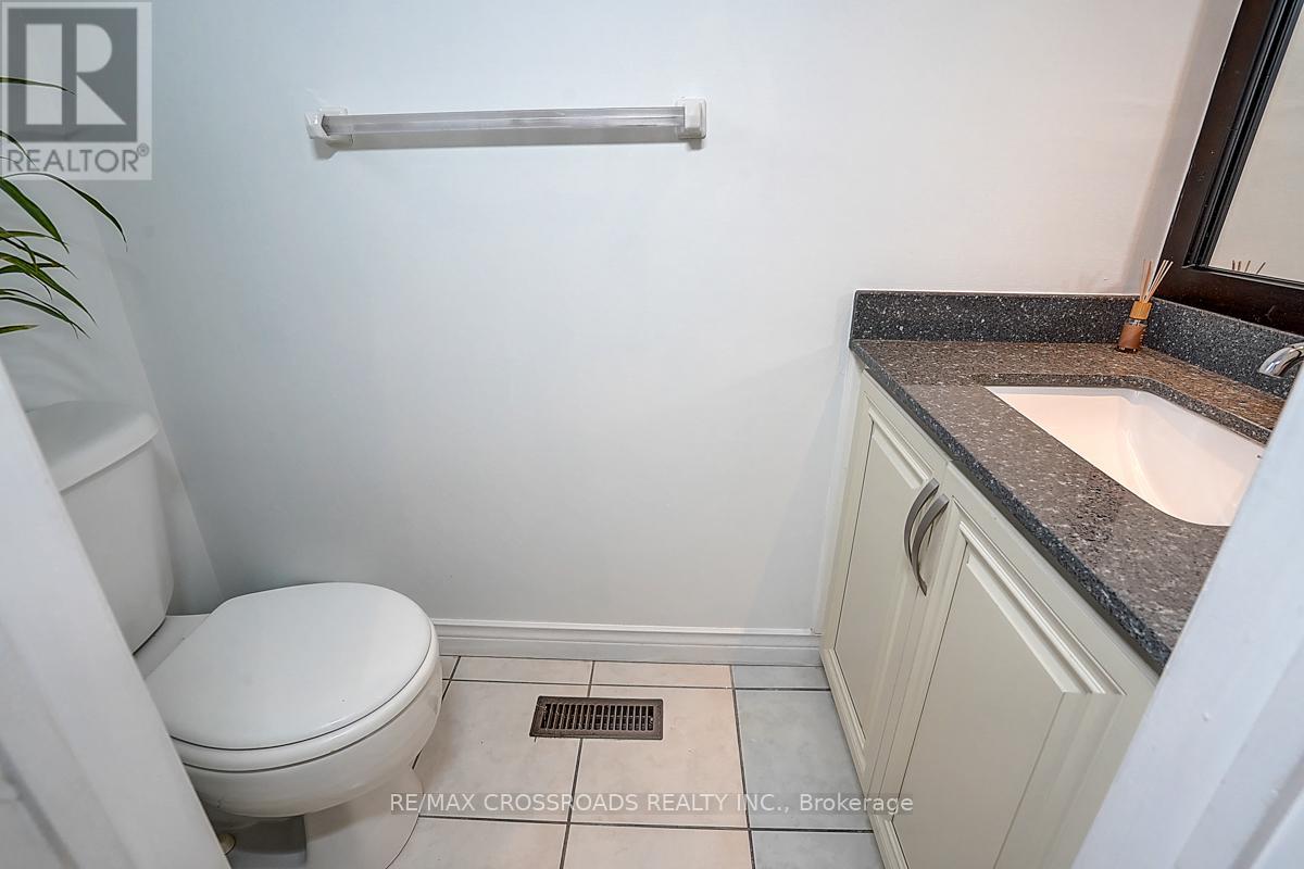 27 Sunburst Square, Toronto, Ontario  M1B 1R3 - Photo 8 - E12544442