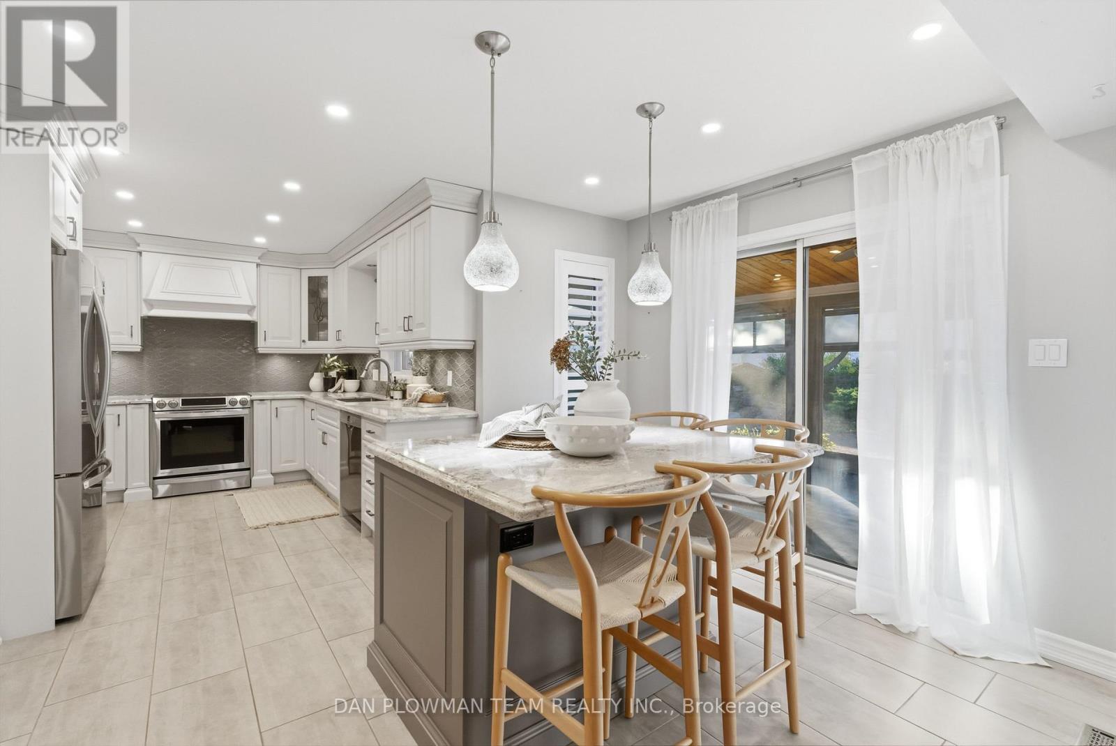 8 Aldcroft Crescent, Clarington, Ontario  L1C 4P1 - Photo 16 - E12544560